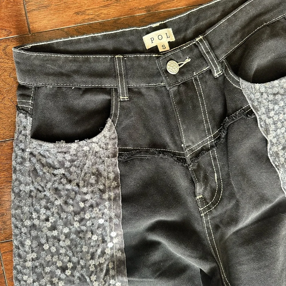POL Black Wide Leg Jeans with Gray Patterned Side Panels - Picture 2 of 9